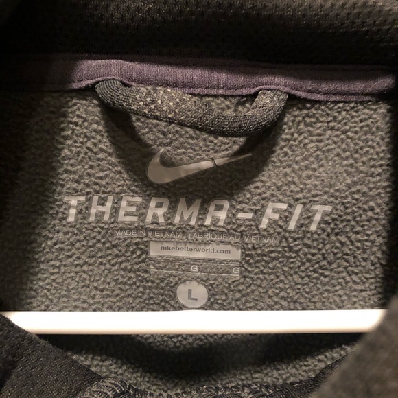 Nike Oregon Thermafit Hoodie - Picture 2 of 4